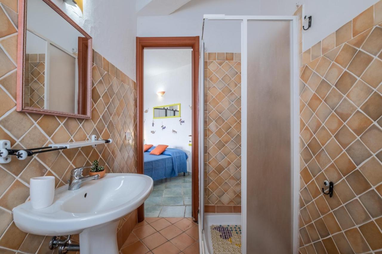 Villa Oleandri Rossi à Tanaunella Extérieur photo